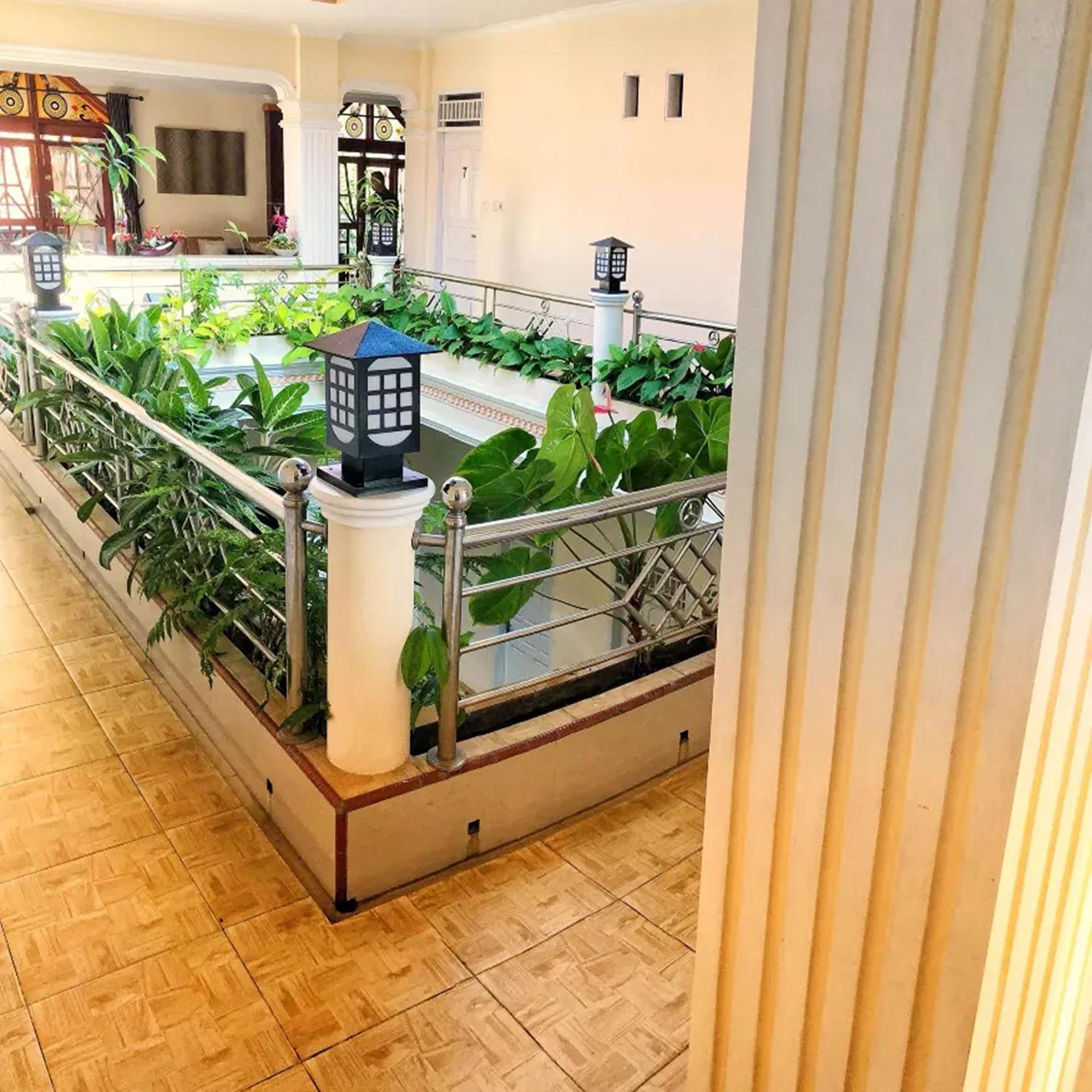 Hotel Manggasa Makale Zewnętrze zdjęcie