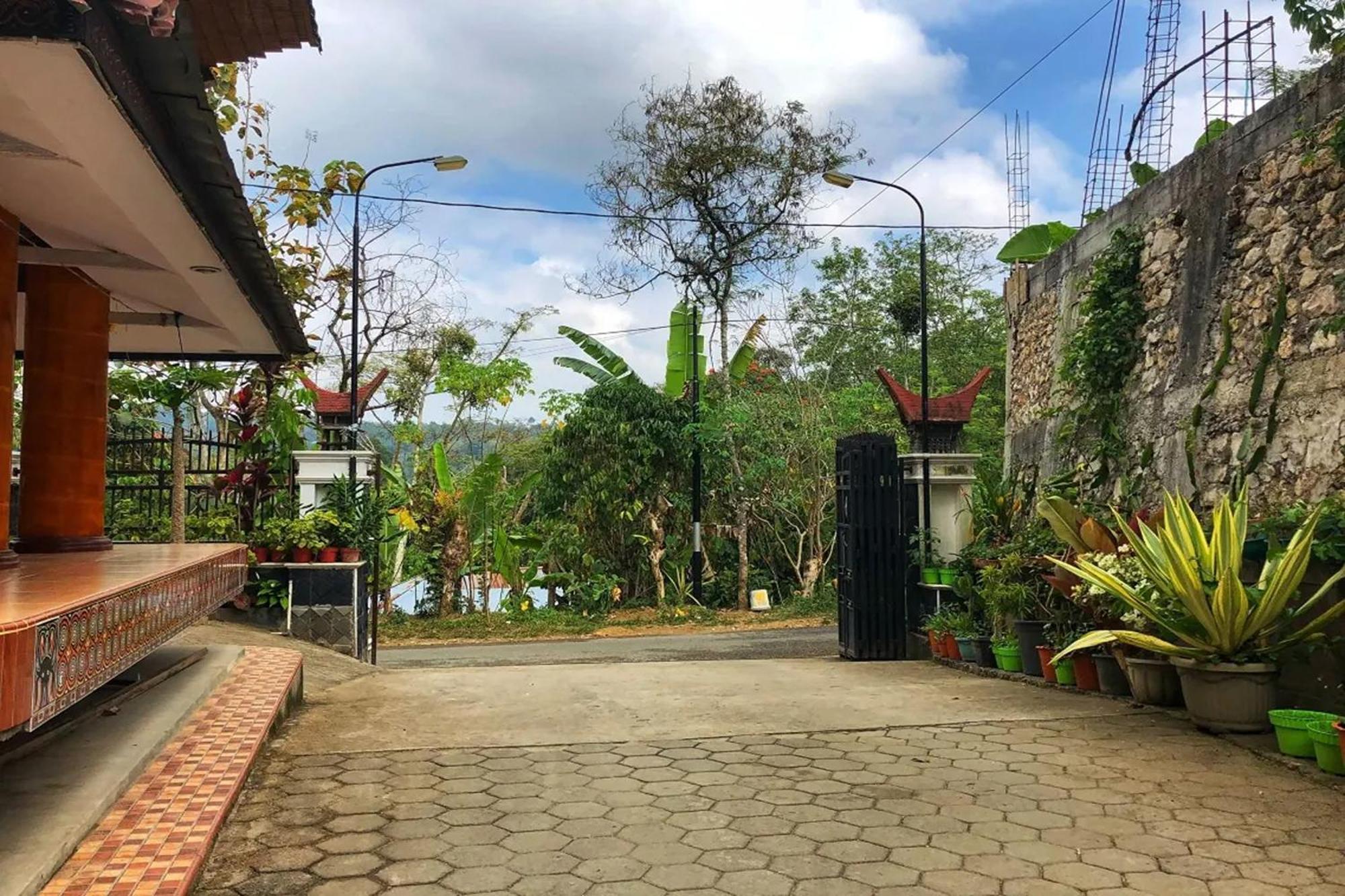 Hotel Manggasa Makale Zewnętrze zdjęcie